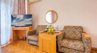 Гостиница Санаторий «Форос» Форос Улучшенный двухместный номер с 1 кроватью и видом на море-3